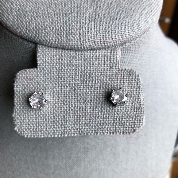 Round CZ Zircon Stud Earrings - Picture 5 of 5